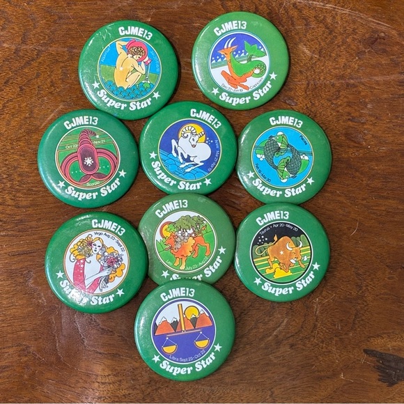 Set of 9 vintage 70s astrology pin-back buttons, radio station giveaway prizes - Picture 1 of 5